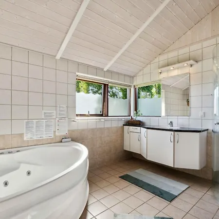 Well-equipped Summer House Near Skovmose Nedre Lysabild