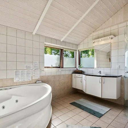 Well-equipped Summer House Near Skovmose Nedre Lysabild